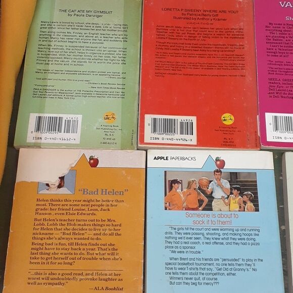 11 assorted vintage apple paperbacks and Dell yearling books - Picture 9 of 12